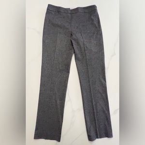 ELLIOTT LAUREN woman’s plaid gray pants in like new condition size 8.